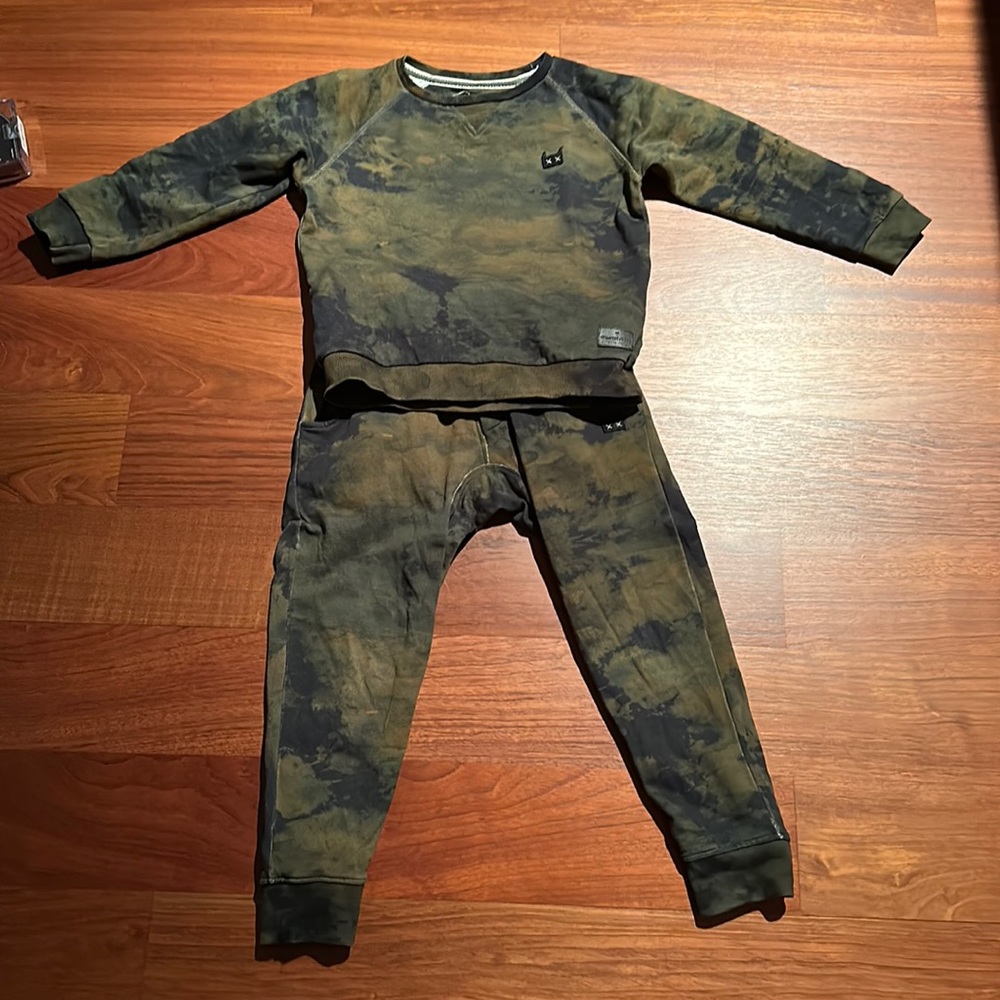 Munster boys sweatsuit